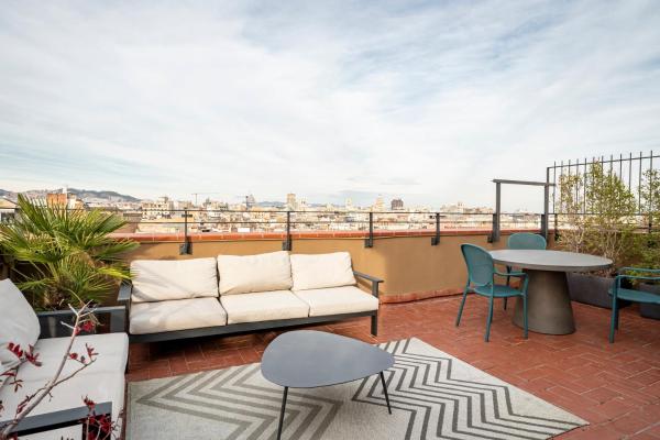AinB Universitat Apartments