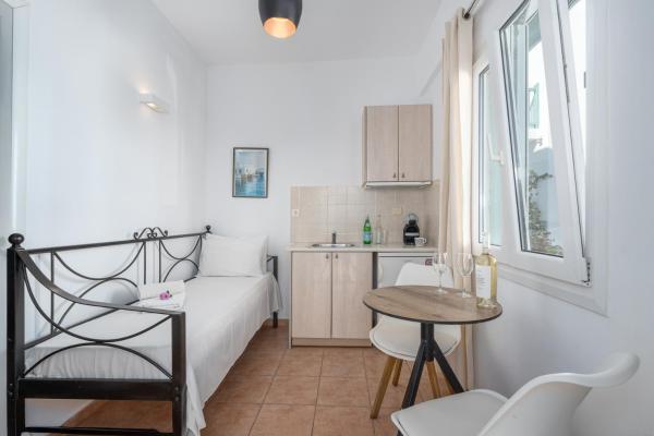Ornos Suites