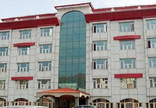 OYO 6112 Hotel Snow Palace