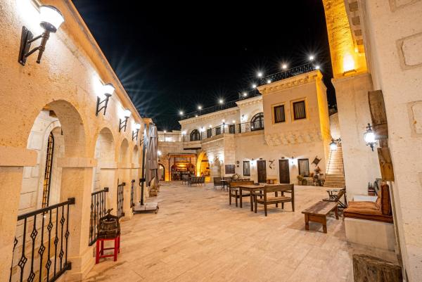 Nujel\m Cappadocia