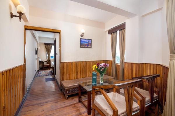 Muscatel Roma - 400 Mts from Mall Road