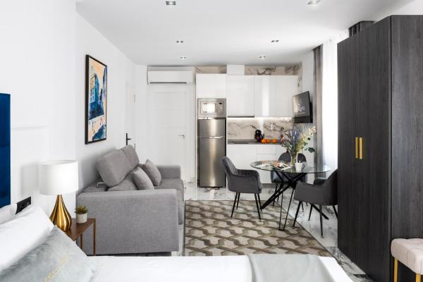 Apartamentos Casa del Arco de 2 a 6 personas