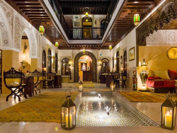 Perlekech Riad & Spa, Забронировать Риад Отели Марракеша с бассейном, рядом с Сад Секрет, Бассейн