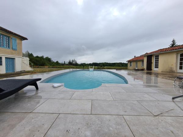 Escapade Nature : Maison et Lofts Privés avec Piscine, Étang de Pêche et Grandes Terrasses - FR-1-591-365