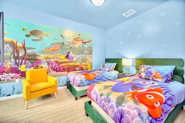 3BR Condo with Pool - Near Disney