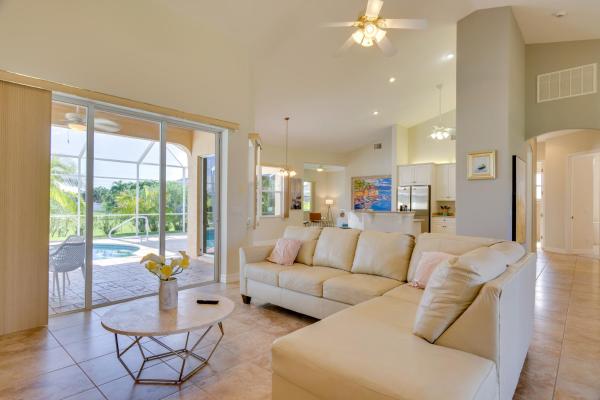 WFH and Relax by Pool Chic Cape Coral Villa