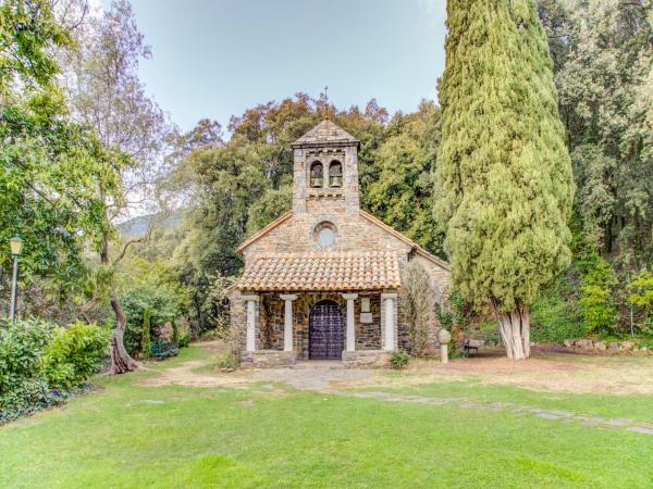 Authentic Country House With Swimming Pool in Nature Park Montseny