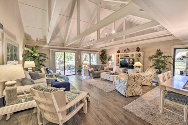 Palmetto Dunes Villa with Deck and Lagoon Views, Забронировать Вилла СПА-отели Хилтон-Хед-Айленд, SPA-услуги
