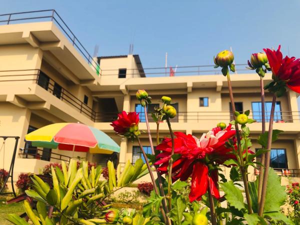 Hotel Happy Land, Забронировать Отель Читван провинция Багмати-Прадеш