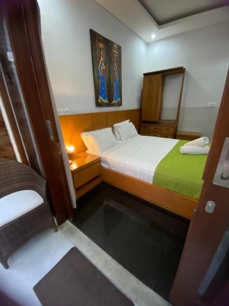 Rahayu Guest House Seminyak, Забронировать Проживание в семье Отели Бадунг с бассейном, Бассейн