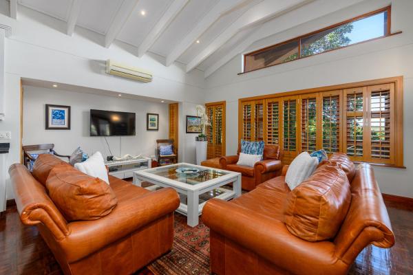 San Lameer Villa 14304 - 5 Bedroom Luxury - 10 pax - San Lameer Rental Agency, Забронировать Вилла Саутбрум Durban South Coast