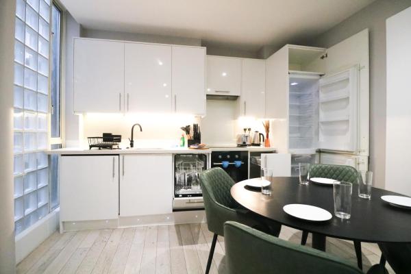 Fitzrovia - Charlotte Street by Viridian Apartments