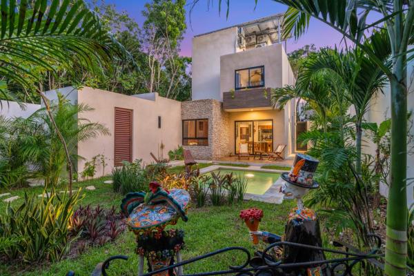 Private Tulum Villa in Exclusive Secured Community, Забронировать Вилла Отели Тулум с бассейном, рядом с Bus station Tulum Ruins, Бассейн