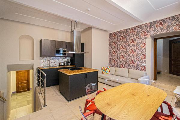 Modern and Spacious Apartments in City Center