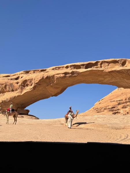 WADi RUM LUXURY RITZ, Забронировать Отель «постель и завтрак» Отели мухафаза Акабы с парковкой, Парковка
