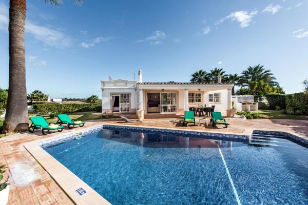 Celina by Algarve Villa Holidays, Забронировать Вилла Гия Барловенто