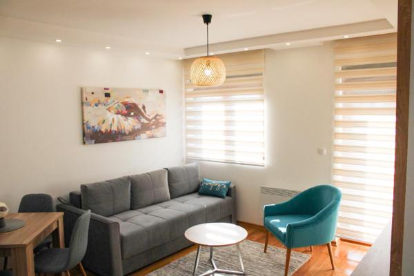 Apartmani & SPA Davidović, Забронировать Апартаменты/квартира Отели Zlatibor Region с парковкой, Парковка