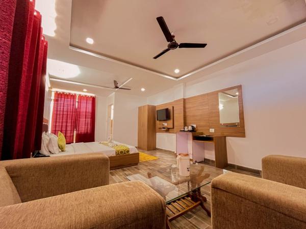 Marina Group of hotel naddi hills-cricket stadium 9 km-Mcleodganj 2 km- Bhagsunag 4, Забронировать Отель Дхармсала штат Химачал-Прадеш