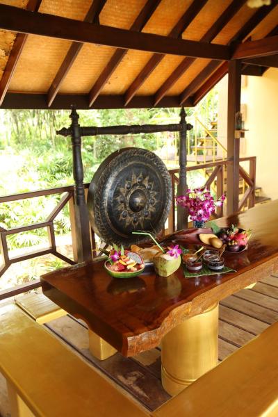Ever dreamed of staying in a 3 Bedroom Castle-SDV044B-By Samui Dream Villas