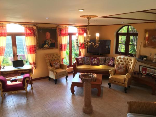 Ever dreamed of staying in a 3 Bedroom Castle-SDV044B-By Samui Dream Villas