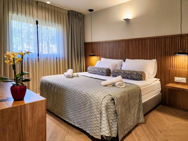 Ein Zivan Village Resort, Забронировать Комплекс для отдыха Ein Zivan Голанские высоты