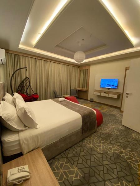 Golden Tulip Abha