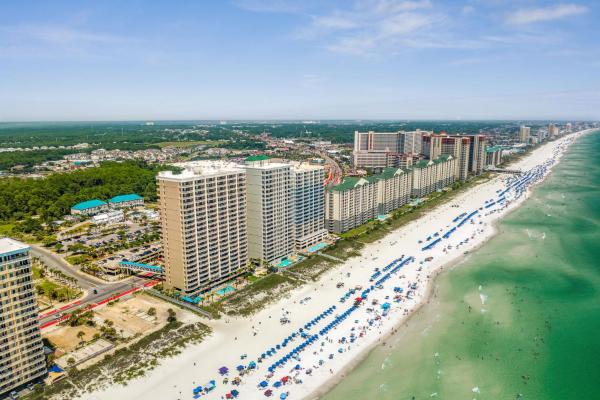 Luxurious Ocean Villa Resort - Gulf Front Paradise with Views