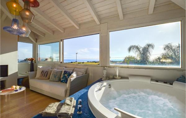 Stunning Home in Marina di Ragusa With 1 Bedrooms