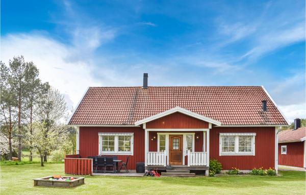 Nice Home In Gränna With Wifi, Забронировать Дом для отпуска Коттеджи Гренна, Коттедж