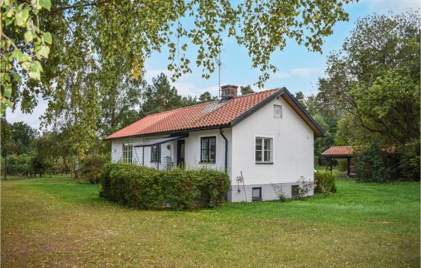 Stunning Home in Simrishamn With Wifi and 4 Bedrooms