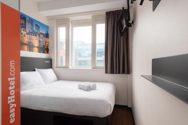 easyHotel The Hague City Centre
