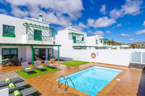 Villa Sargo, Забронировать Вилла Отели Плайя-Бланка 3 звезды, 3*