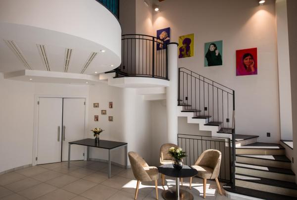 Lei Rooms, Забронировать Отель «постель и завтрак» Отели Маранелло с завтраком, Завтраки