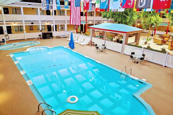 Travelodge by Wyndham Indianapolis Speedway