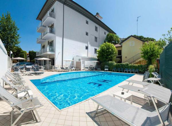 Hotel Embassy, Забронировать Отель Отели Риччоне 3 звезды, 3*