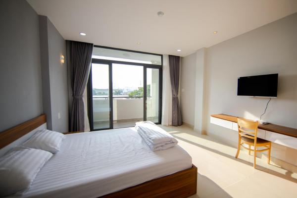Hạnh Trang Hotel, Забронировать Отель Танбинь Хошимин
