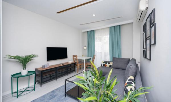 Central Flat Near Beach in Muratpasa