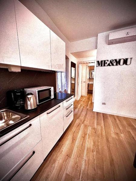 Welcome Traveller AMORE APARTMENTS, Забронировать Апартаменты/квартира Отели Венето с парковкой, Парковка