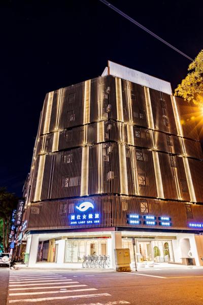 婧仕女微旅, Забронировать Капсульный отель Hou-lung-tzu Taichung Area