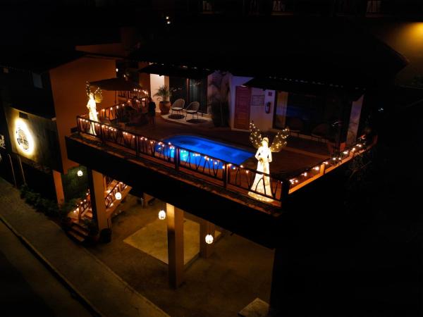 Cabañas Madre Tierra, Забронировать Отель Масунте Оахака, рядом с Пляж Ринконсито