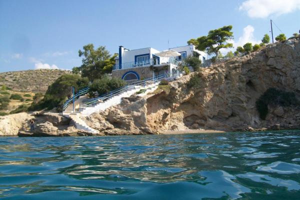 Villa Nikolitsa with private beach, Забронировать Вилла Melíon Мегара