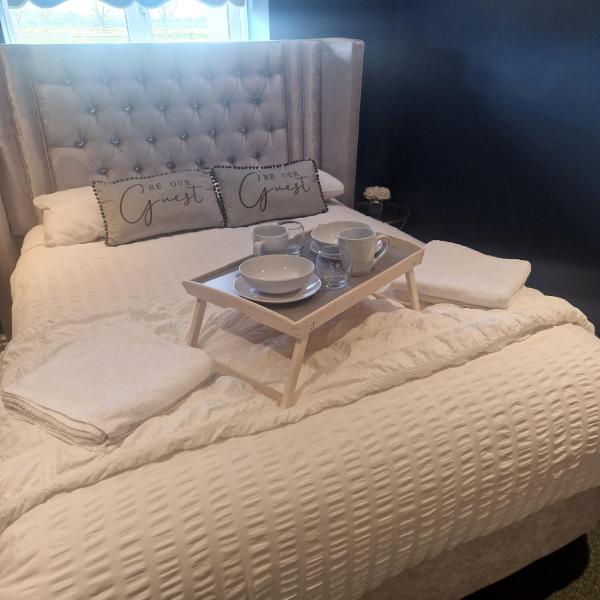 Lenox Bed and Breakfast, Забронировать Отель «постель и завтрак» Халвуд Мерсисайд
