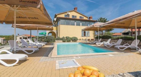 Villa Una Apartments, Забронировать Апартаменты/квартира Недорогие отели Лабин, недорогие