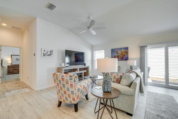 Pool Access, Patio and Grill Sunny Florida Escape