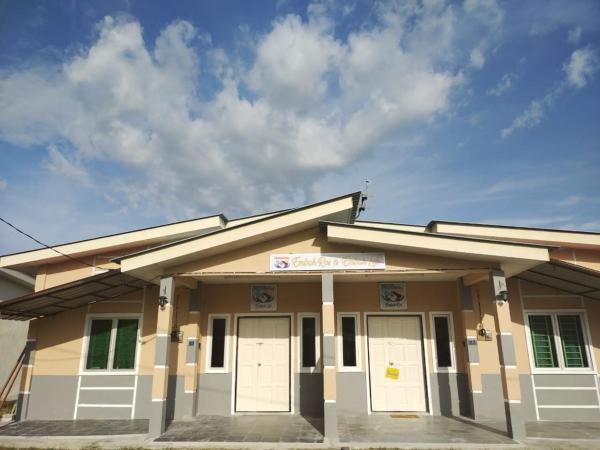 Homestay Embah Ros & Embah Lek, Забронировать Дом для отпуска Хутан Мелинтанг штат Перак