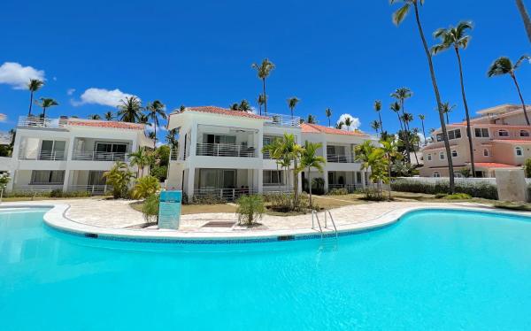 Las Terrazas VIP Pool Beach Club & Spa Баваро