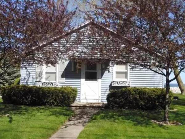 Cozy Cottage on Green Bay, Забронировать Вилла Грин-Бей Висконсин