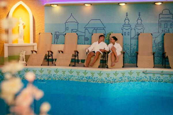 Hotel Korona Wellness, Rendezvény és Borszálloda