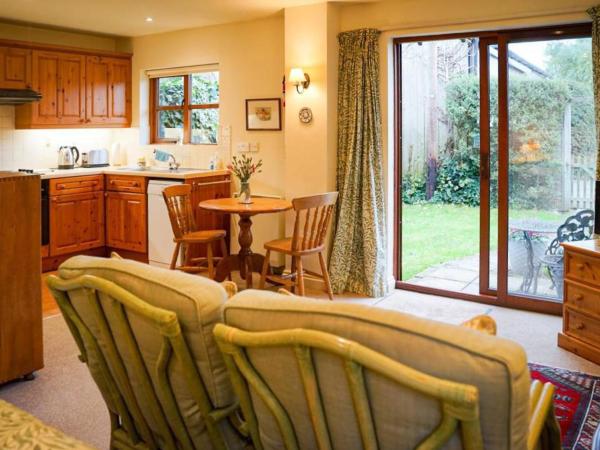 Honeysuckle Cottage, Забронировать Дом для отпуска Гавань Чичестер Западный Суссекс