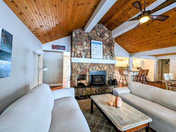 Cozy Escape, Kawarthas Cottage With Sauna, Забронировать Дом для отпуска Бакхорн 